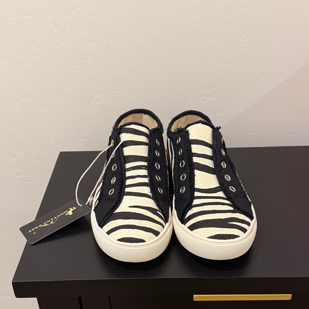Montana West Black And Cream Zebra Sneakers Size 7 New With Tag And Box Montana West Black And Cream Zebra Sneakers Size 7 New With Tag And Box